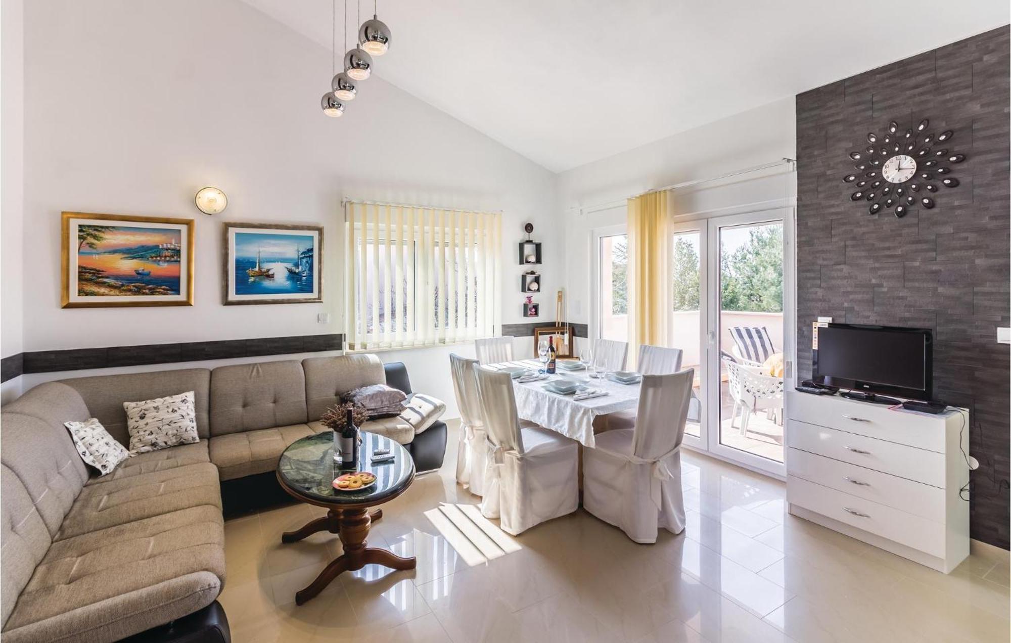 Stunning Apartment In Fazana With House Sea View 外观 照片