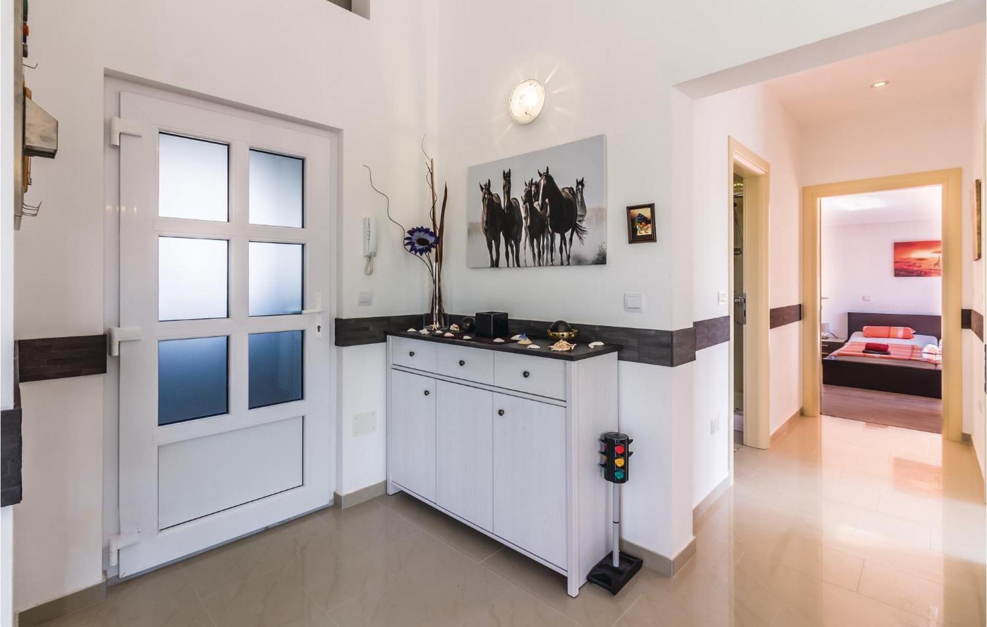 Stunning Apartment In Fazana With House Sea View 外观 照片