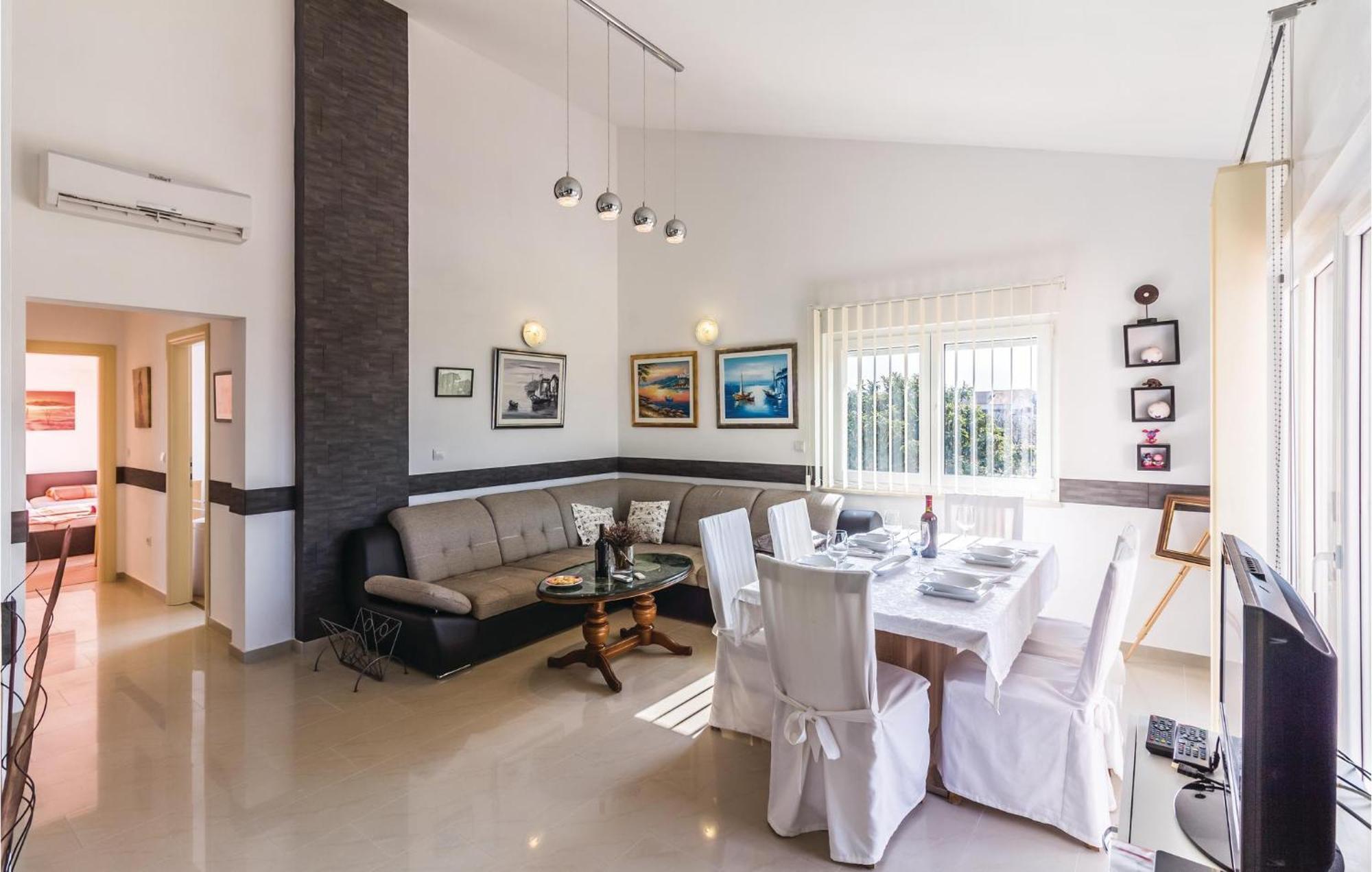 Stunning Apartment In Fazana With House Sea View 外观 照片